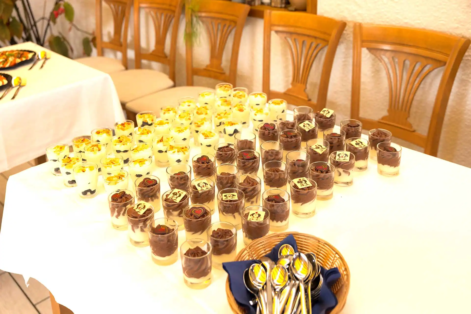 Fallsteinklause in Osterwieck - Genuss & Gastlichkeit im Harzvorland. Events & Feiern - Geburtstagstafel - Dessert-Buffet